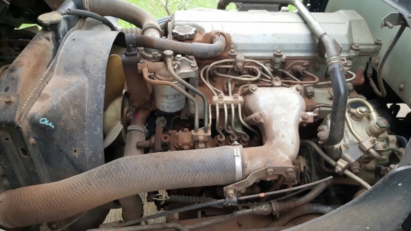 ขาย 6 ล้อ ตู้แห้ง 3 บาน ยาว 5.50 เมตร HINO MEGA ปี 48 เครื่องเดิม JO5C 145 แรงม้า คัสซีสวยตลอดเส้น เก๋งบางเดิม ภายในสวย ทะเบียนพร้อมโอนครับ