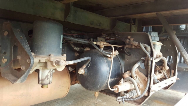 ขาย 6 ล้อ ตู้แห้ง 3 บาน ยาว 5.50 เมตร HINO MEGA ปี 48 เครื่องเดิม JO5C 145 แรงม้า คัสซีสวยตลอดเส้น เก๋งบางเดิม ภายในสวย ทะเบียนพร้อมโอนครับ