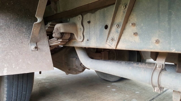 ขาย 6 ล้อ ตู้แห้ง 3 บาน ยาว 5.50 เมตร HINO MEGA ปี 48 เครื่องเดิม JO5C 145 แรงม้า คัสซีสวยตลอดเส้น เก๋งบางเดิม ภายในสวย ทะเบียนพร้อมโอนครับ