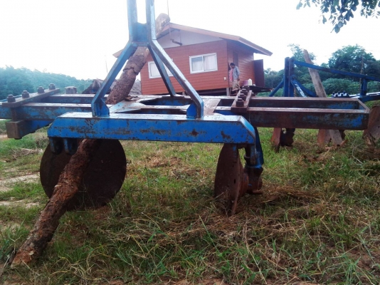 ผานยกร่องรถไถฟอดสวยๆ ของสมบูรณ์แทรคเตอร์ ใบ26นิ้ว ราคาเบาๆครับ