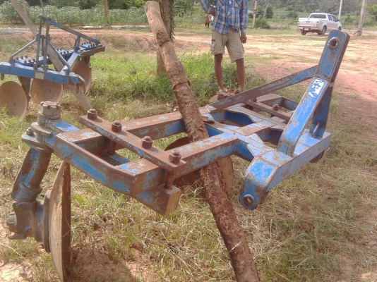 ผานยกร่องรถไถฟอดสวยๆ ของสมบูรณ์แทรคเตอร์ ใบ26นิ้ว ราคาเบาๆครับ