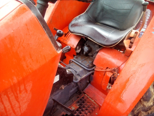 ลดสุดๆครับ ขายคูโบต้า 24 แรง สวยๆชื้ิอไปใช้ได้เลยครับ อุปกรณ์ 2 อย่าง หาง 4 ล้อ เหล็กกันจม