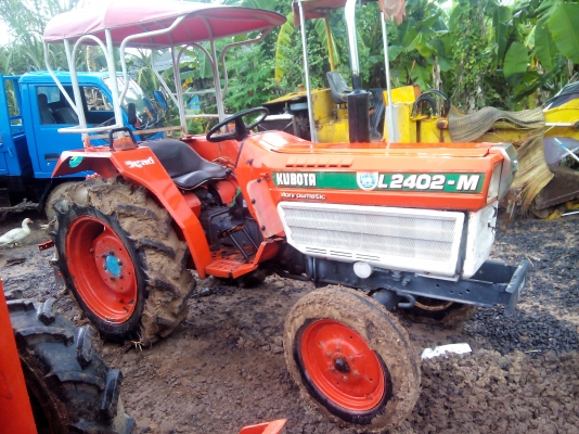 ลดสุดๆครับ ขายคูโบต้า 24 แรง สวยๆชื้ิอไปใช้ได้เลยครับ อุปกรณ์ 2 อย่าง หาง 4 ล้อ เหล็กกันจม