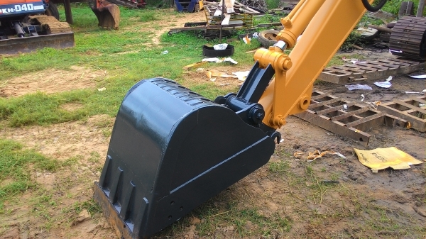 ขายรถแบคโฮ mitsubichi ms 070d เก่านอก ขายรถแบคโฮ mitsubichi ms 070d เก่านอก