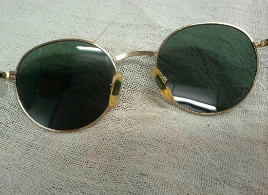 แว่นตาโลกสวย THINK PINK made in Italy