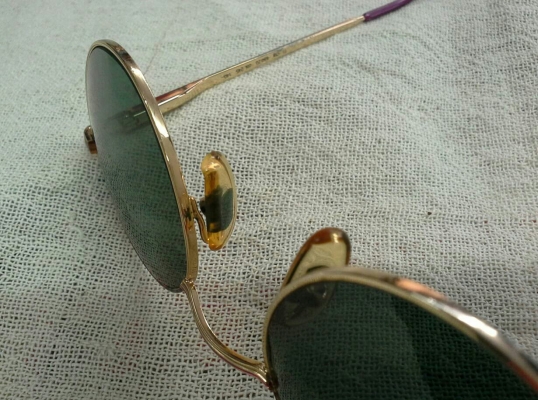 แว่นตาโลกสวย THINK PINK made in Italy