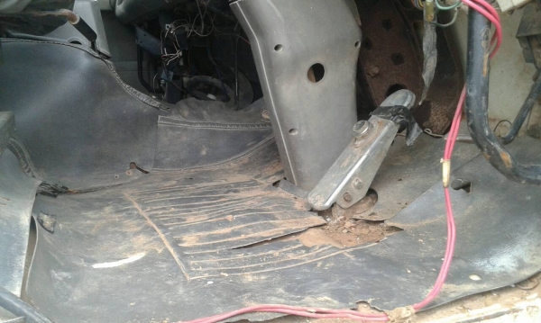 **588,000 บ.ต่อรอง/// 10ล้อ NISSAN UD-230HP 2เพลาดั้ม **ขาย NISAN DIESEL UD-230HP 10ล้อ2เพลาดั้ม พร้อมใช้งาน ราคาเบา NISSAN UD CWM430M PE6-230HP ปี39 เครื่องเดิม เกียร์เดิม 10สปีด เครื่องดี แรง แน่น เกียร์ดี ไม่หลุดครับ ช่วงล่างเดิม แน่น คัสซีดี ใหญ่ สวย