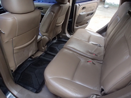 ขาย CRV 2.0 ปี 03 เครื่องดีสีสวยไม่มีชนรถบ้านแอร์CDครบยางใหม่ เบนซิน+LPGหัวฉีดโดนัด