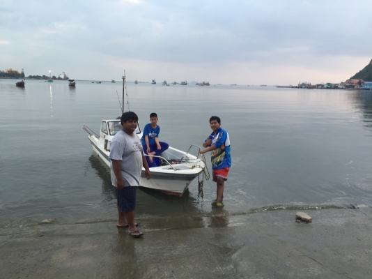 เรือโตฮัทสุขนาด 17ฟุตพร้อมเครื่อง 40 แรง