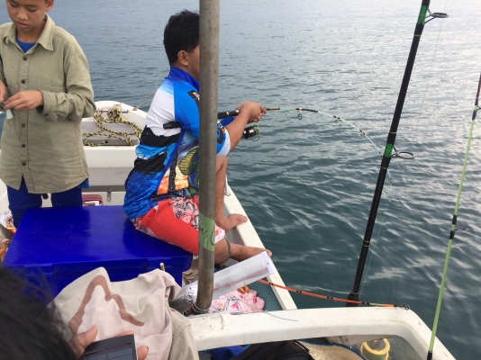 เรือโตฮัทสุขนาด 17ฟุตพร้อมเครื่อง 40 แรง