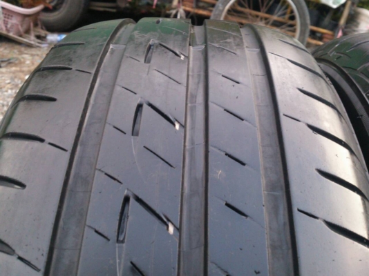 ขายยาง 205/55R16 Bridgestone Ecopia EP200 ยางสัปดาห์ที่29ปี14 ดอกยางเต็มนิ่มลึกสดเท่ากันไม่แตกลายไม่ร้าวไม่กินข้างไม่มีปะ สวยๆ จำนวน 1 ชุด