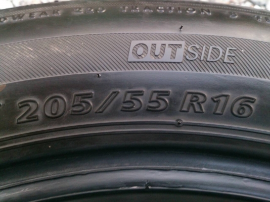 ขายยาง 205/55R16 Bridgestone Ecopia EP200 ยางสัปดาห์ที่29ปี14 ดอกยางเต็มนิ่มลึกสดเท่ากันไม่แตกลายไม่ร้าวไม่กินข้างไม่มีปะ สวยๆ จำนวน 1 ชุด