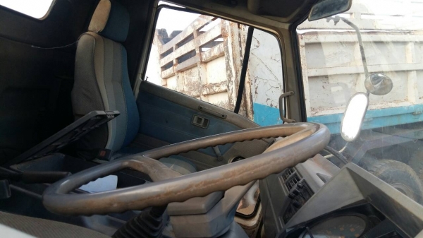 หกล้อ ฮีโน้  FD 3 WOLA 165 hp เครน 3.6 ตัน TANADO V Super Z 300 สภาพดีสวย ช่วงยาว 6 มพรอมใช้งาน ทะเบียนพร้อม