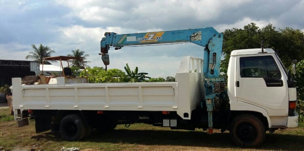 หกล้อ ฮีโน้  FD 3 WOLA 165 hp เครน 3.6 ตัน TANADO V Super Z 300 สภาพดีสวย ช่วงยาว 6 มพรอมใช้งาน ทะเบียนพร้อม