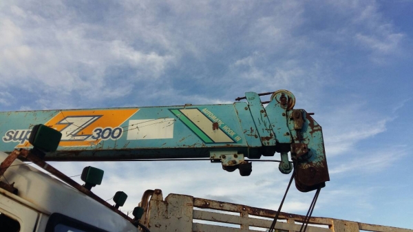 หกล้อ ฮีโน้  FD 3 WOLA 165 hp เครน 3.6 ตัน TANADO V Super Z 300 สภาพดีสวย ช่วงยาว 6 มพรอมใช้งาน ทะเบียนพร้อม