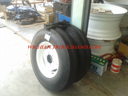 ขายยางหน้ารถไถฟอร์ดพร้อมกระทะล้อใหม่ ขนาด 7.50-16 ยี่ห้อดีสโตน ลาย3แถว พร้อมยางในใหม่ยกชุด คู่ละ8,000บาท.