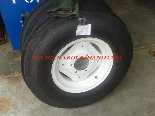 ขายยางหน้ารถไถฟอร์ดพร้อมกระทะล้อใหม่ ขนาด 7.50-16 ยี่ห้อดีสโตน ลาย3แถว พร้อมยางในใหม่ยกชุด คู่ละ8,000บาท.