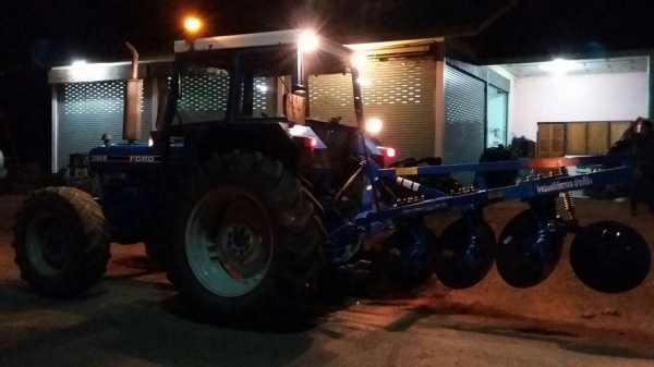 ขายแล้วขอบคุณพี่เรณู ตากฟ้าครับ รถไถฟอร์ด5610 III เสื้อลาย ไอดีโต ปั้มDPS คานคาราโร่ เกียร์คอตาราง ท้ายใหญ่แบบ40