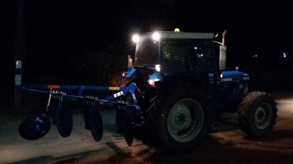 ขายแล้วขอบคุณพี่เรณู ตากฟ้าครับ รถไถฟอร์ด5610 III เสื้อลาย ไอดีโต ปั้มDPS คานคาราโร่ เกียร์คอตาราง ท้ายใหญ่แบบ40