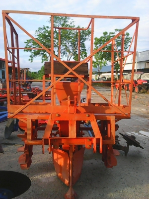 ขายเครื่องปลูกอ้อย ถูกของให้ค้างสต๊อก KK บ้านโป่ง