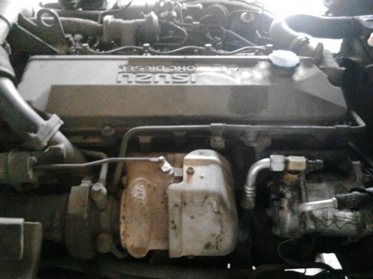 รถอีซูซู 6 ล้อรั้ว NKR 130 แรงม้า. ปี 47     สนใจติดต่อ  081 - 6079515