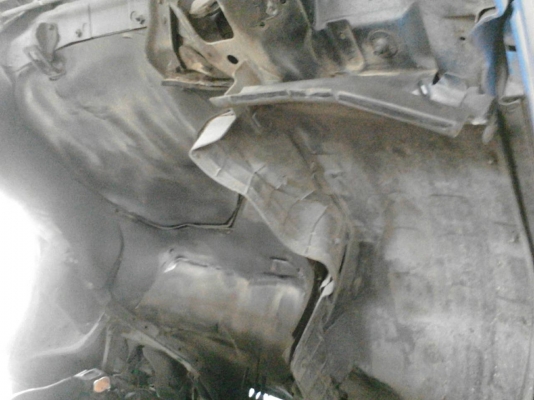 รถอีซูซู 6 ล้อรั้ว NKR 130 แรงม้า. ปี 47     สนใจติดต่อ  081 - 6079515