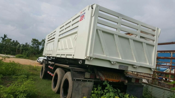 ขายหางพ่วง  สามมิต  3  เพลา. แท้.  ปี 51.    สนใจติดต่อ  081 - 6079515