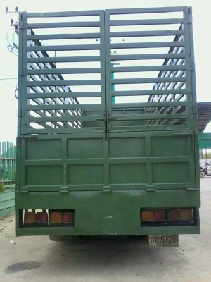 ขาย รถบรรทุก 6 ล้อ ISUZU ร็อกกี้ 195 แรง