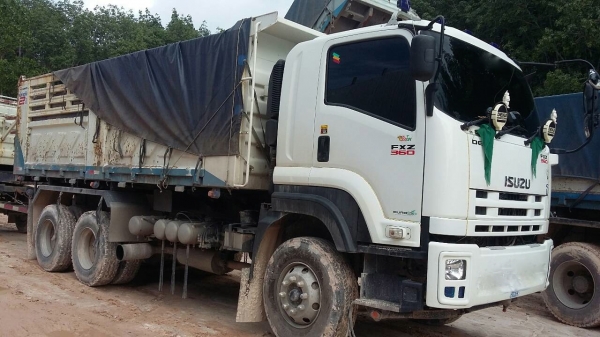 รถอีซูซุ 10 ล้อดั้ม FXZ 360 แรงม้า. ปี 56 , ( ขายแม่ , ลูก. )     สนใจติดต่อ  081 - 6079515