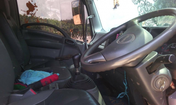 รถอีซูซุ 6 ล้อดั้ม FRR 210 แรงม้า. ปี 53.    สนใจติดต่อ  081 - 6079515