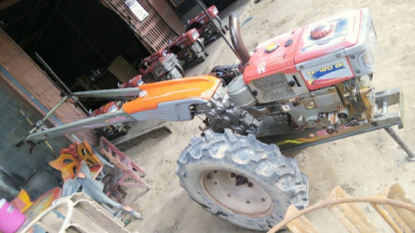 ขายเครื่องยันม่า120พร้อมโครงสยามพลัส ใช้งานมาไม่ถึงปี