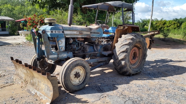 ขายรถไถฟอร์ด 6610 เสื้อลาย +ผาน3 ผาน7 ดันหน้า