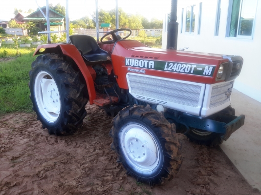 79,000 บ.ขายครับ. KUBOTA  L 2402 DT-M  (4&times;4 ) สองเพลา. สามสูบ เพาเวอร์  สวยเดิมๆ ดอกยางเต็มๆสตาร์ทติดง่าย รถดีจัดไปราคาเบาๆครับ