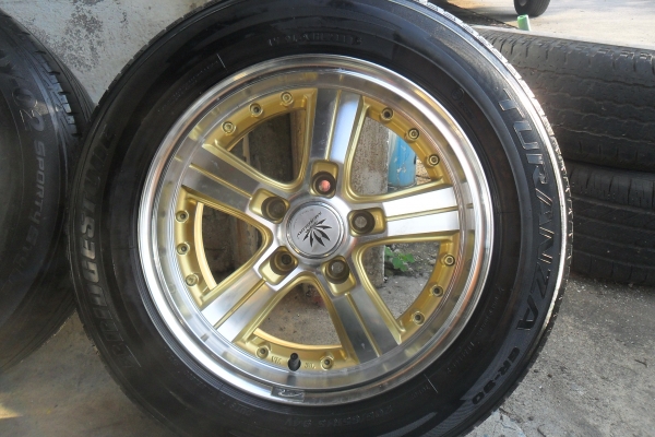 ล้อแม็ก 15นิ้ว 5รู114 พร้อมยาง สวยๆ 4 ล้อ ลดราคาเหลือ 6000 บาท ล้อแม็ก 15นิ้ว 5รู114 พร้อมยาง สวยๆ 4 ล้อ ลดราคาเหลือ 6000 บาท
