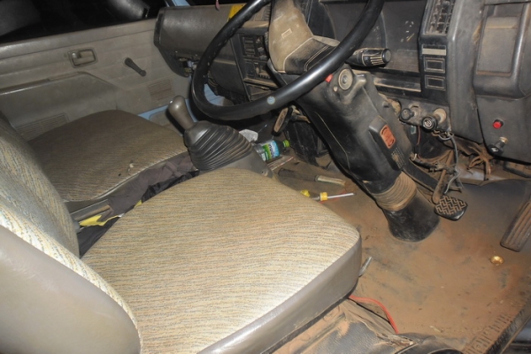 ขาย 6ล้อ ISUZU 145 เครื่อง6BB1 145แรง แห้งๆ ไม่ไอ ไม่หลวม เกียร์Rocky พ.พาวเวอร์ ช่วงล่างปึ๊ก ใหญ่ Fหน้า-หลัง คัสซีสวยไม่ผุ ไม่ดาม ยาง8.25 ดี 6เส้น กระบะเหล็กคอกเหล็กทั้งลูก ยาว4.3ม. ต่อใหม่ไม่นาน วางหัวNPR ภายในดี คอนโซลครบ หัวไม่ผุ เอกสารถูกต้อง พร้อมใช