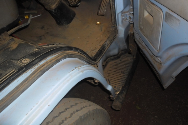 ขาย 6ล้อ ISUZU 145 เครื่อง6BB1 145แรง แห้งๆ ไม่ไอ ไม่หลวม เกียร์Rocky พ.พาวเวอร์ ช่วงล่างปึ๊ก ใหญ่ Fหน้า-หลัง คัสซีสวยไม่ผุ ไม่ดาม ยาง8.25 ดี 6เส้น กระบะเหล็กคอกเหล็กทั้งลูก ยาว4.3ม. ต่อใหม่ไม่นาน วางหัวNPR ภายในดี คอนโซลครบ หัวไม่ผุ เอกสารถูกต้อง พร้อมใช