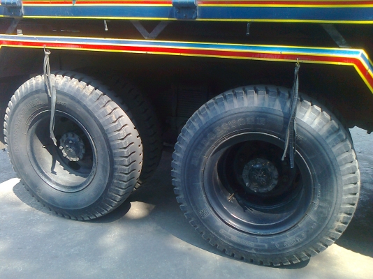 ISUZU 320 แรงม้า 10 ล้อ 2 เพลา ดัมพ์ มีระบบลากจูง