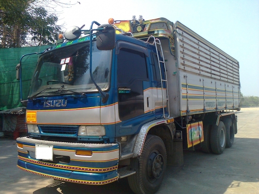 ISUZU 320 แรงม้า 10 ล้อ 2 เพลา ดัมพ์ มีระบบลากจูง