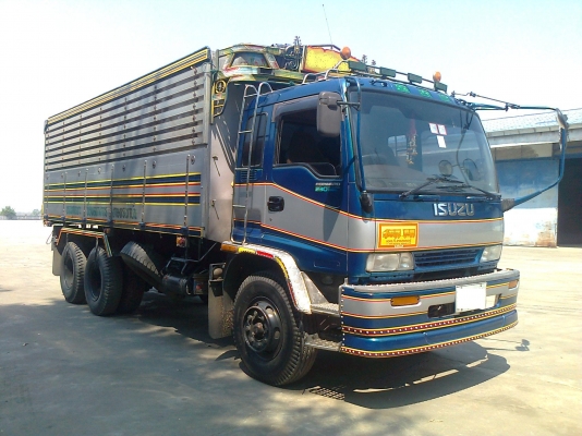 ISUZU 320 แรงม้า 10 ล้อ 2 เพลา ดัมพ์ มีระบบลากจูง