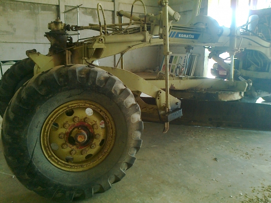 ขายรถเกรด KOMATSU GD 376H-49xx เอกสารเล่มทะเบียน