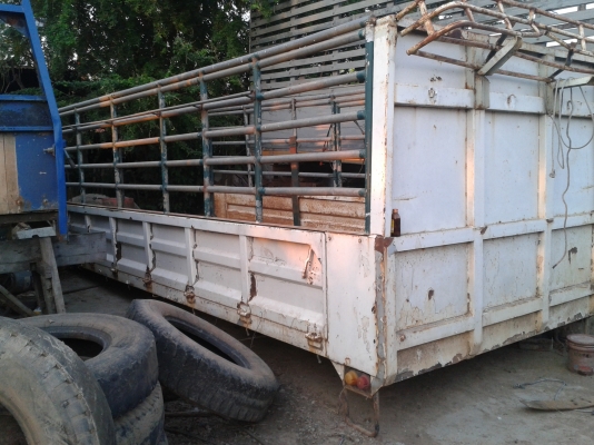 ขายคอกเหล็กใส่หกล้อ