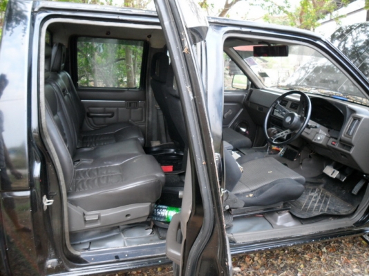 ขาย nissan BIGM 4 ประตู เครื่อง V8