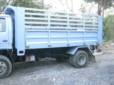 ขายหกล้อดั้มพ์ Isuzu110 แรง สภาพดี Tel. 088-4501277 ขายหกล้อดั้มพ์ Isuzu110 แรง สภาพดี Tel. 088-4501277