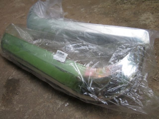 ขายอะไหล่ - กันชนหลังช้างเหยียบ Datsun 620 (ของใหม่) 950