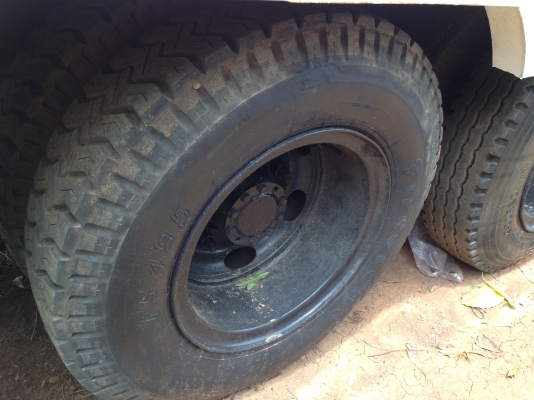 HINO KT920 - 168 HP EH700 รถหางปลาสิบล้อเพลาเดียว ใช้ลาก PC 200 ได้เลยครับ เครื่องแรงดีมาก หัวเก๋งสีสันสวยไม่มีผุเลย พวงมาลัยเพาเวอร์ ช่วงล่างแน่นคัชซีสวยไม่มีแตกบวม ยางสภาพดีพร้อมลากพร้อมบรรทุกได้เลย เอกสารทะเบียนครบพร้อมโอน ราคาต่อรองได้ครับ