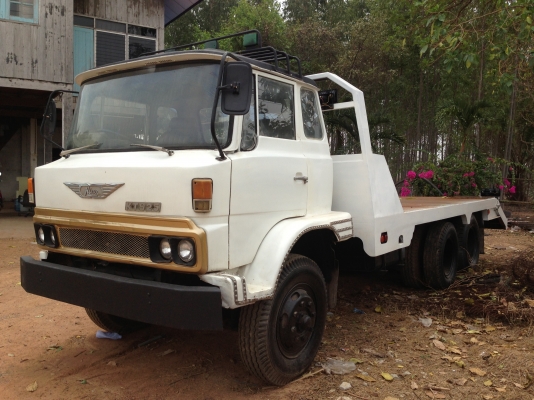 HINO KT920 - 168 HP EH700 รถหางปลาสิบล้อเพลาเดียว ใช้ลาก PC 200 ได้เลยครับ เครื่องแรงดีมาก หัวเก๋งสีสันสวยไม่มีผุเลย พวงมาลัยเพาเวอร์ ช่วงล่างแน่นคัชซีสวยไม่มีแตกบวม ยางสภาพดีพร้อมลากพร้อมบรรทุกได้เลย เอกสารทะเบียนครบพร้อมโอน ราคาต่อรองได้ครับ