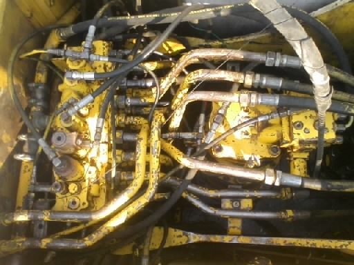 KOBELCO MARK III SK-200 Serial 17,000 เอกสารใบอินวอยซ์ เก๋งเทา เครื่องเดิมปั๊มเดิมทำงานเร็วไม่มีโหลด ภายในเก๋งแอร์เย็น ไฟฟ้าตัด บูมอาร์มสวย เอวแน่นดี ช่วงล่างดีพร้อมใช้งานได้เลย ราคาต่อรองได้นะครับ