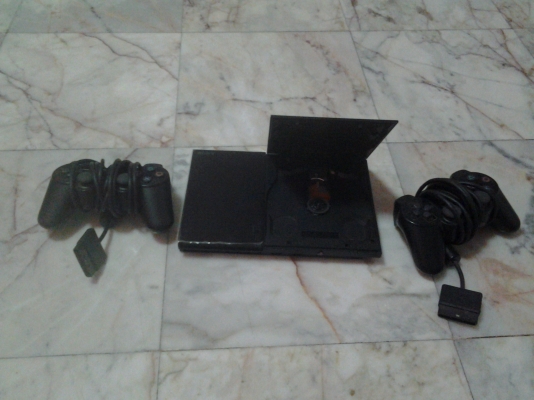 ขายเกมส์play2ของครบพร้อมเล่นครับ