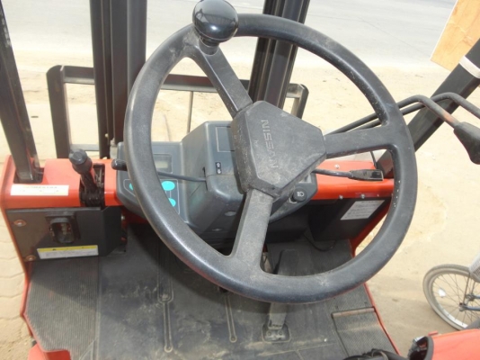 ขายforklift ยี่ห้อ nisasn
