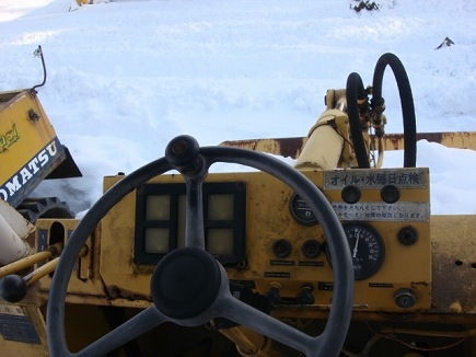 510-17015รถตักKOMATSUตอนนี้รถจอดที่(CSนวนคร)ครับ